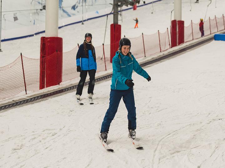 Skiing at a snow centre © Visit Herfordshire/Rebecca Douglas