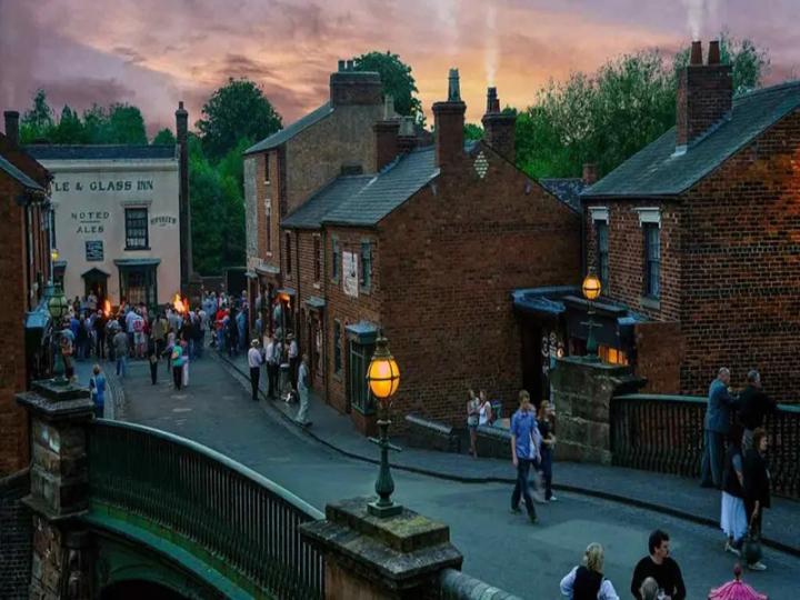 Canal Street Bridge at Black Country Living Museum (filming location for Peaky Blinders)