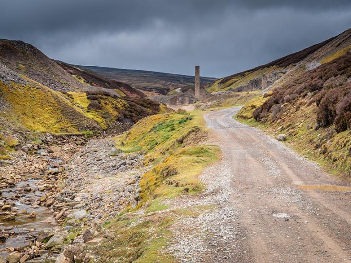 Road to Old Gang Mill © Shutterstock (filming location for Wuthering Heights)